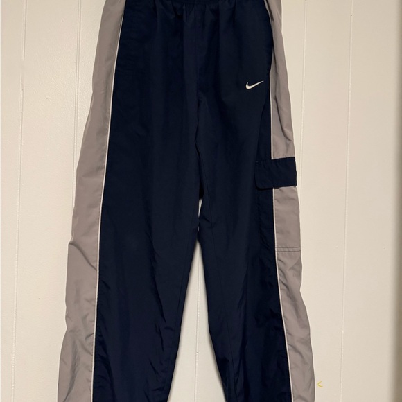 NIKE BOYS WIND PANTS SIZE 14-16 used like a new - Picture 4 of 12